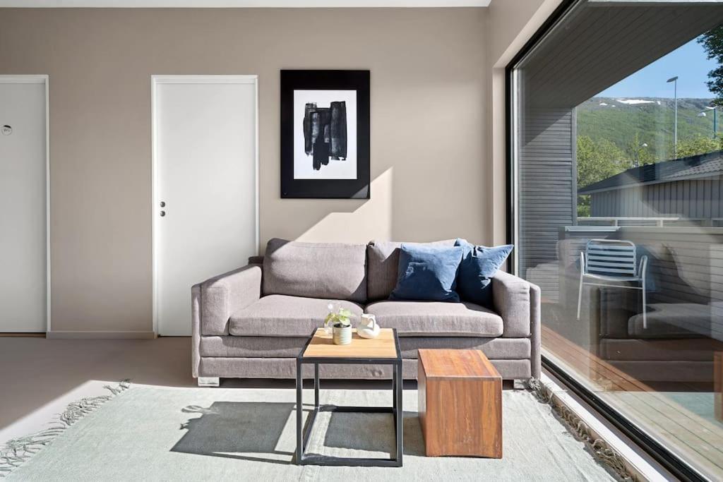 Seaview Studio W/Terrace&Parking Tromsø Eksteriør billede